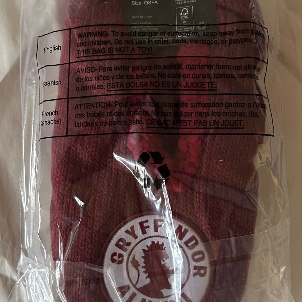 Harry Potter Gryffindor Slipper Socks - Picture 3 of 3